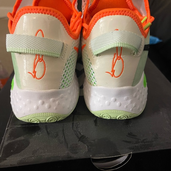 BRAND NEW NEVER WORN! - Picture 4 of 6